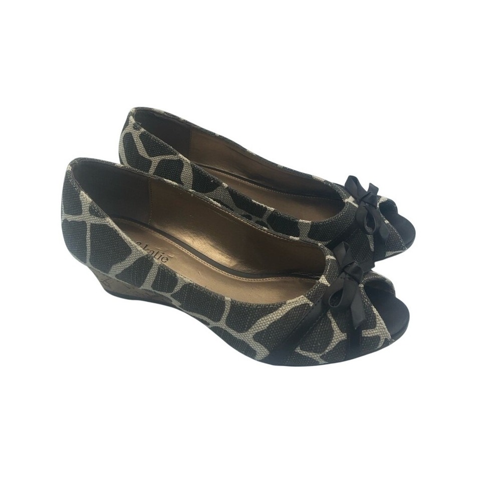 Kelly & Katie Women's giraffe, print, kitten, heel wedge Size 6 1/2